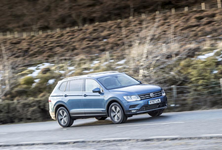  Volkswagen Tiguan Allspace 2018 года  (UK) (фото 38 из 40)